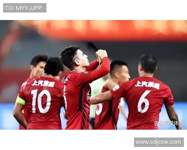 上海绿地申花与上海上港足协杯激战在即球迷期待精彩对决